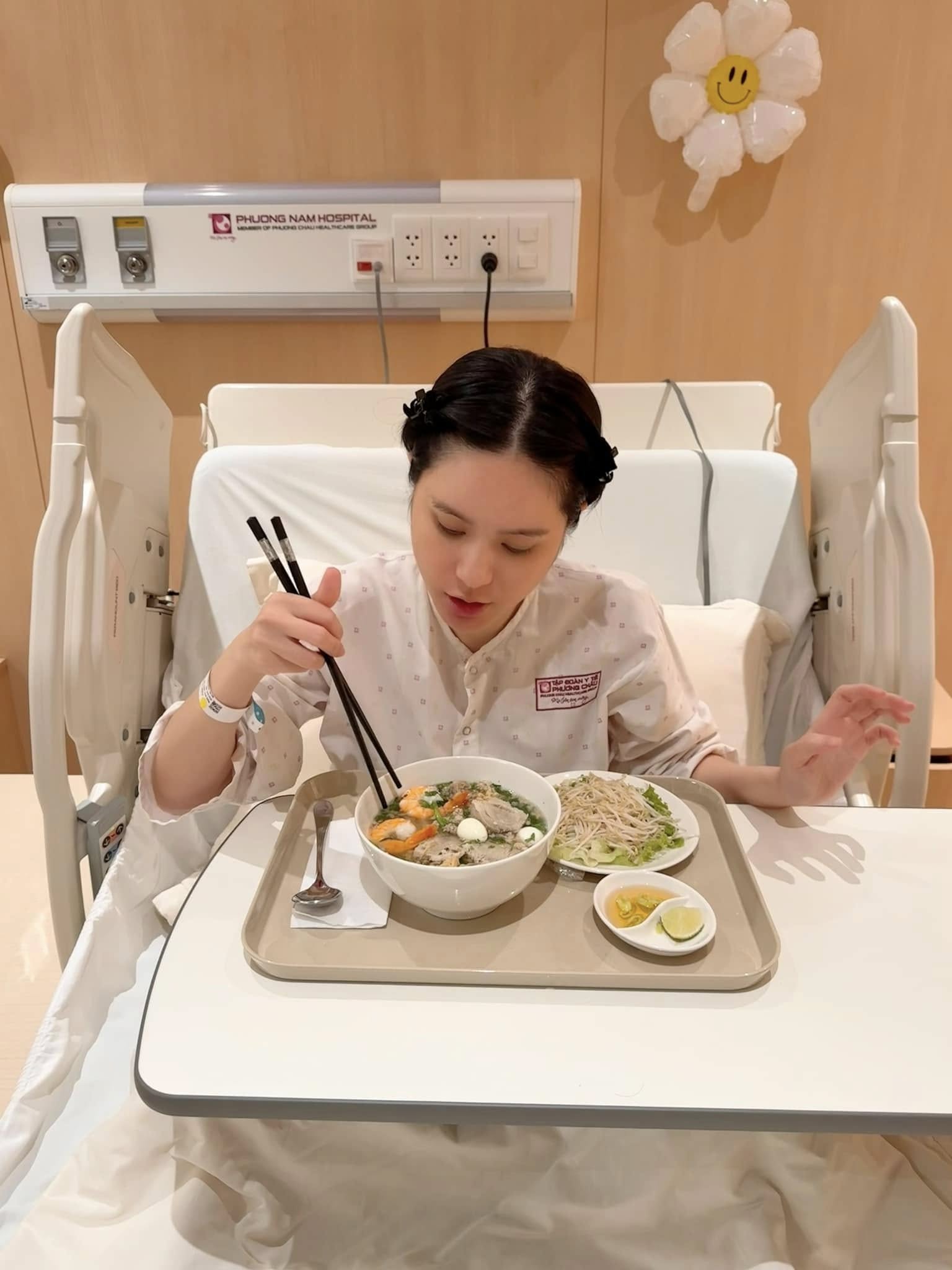 Vóc dáng lạ của Đoàn Di Băng hậu ồn ào- Ảnh 7. Vóc dáng lạ của Đoàn Di Băng hậu ồn ào- Ảnh 7.