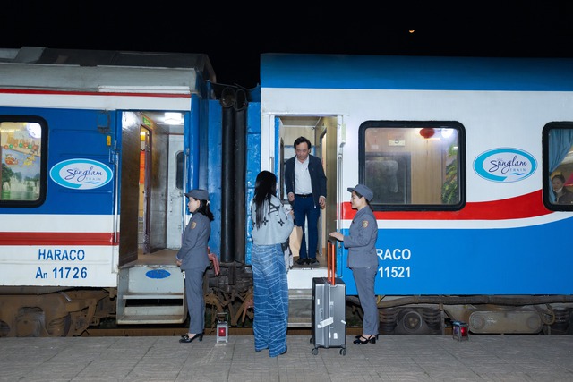 Chuyến tàu chạy 300km vừa nâng cấp thành chất lượng cao: Vé rẻ ngang xe khách mà được nhận xét "5 sao"- Ảnh 2. Chuyến tàu chạy 300km vừa nâng cấp thành chất lượng cao: Vé rẻ ngang xe khách mà được nhận xét "5 sao"- Ảnh 2.