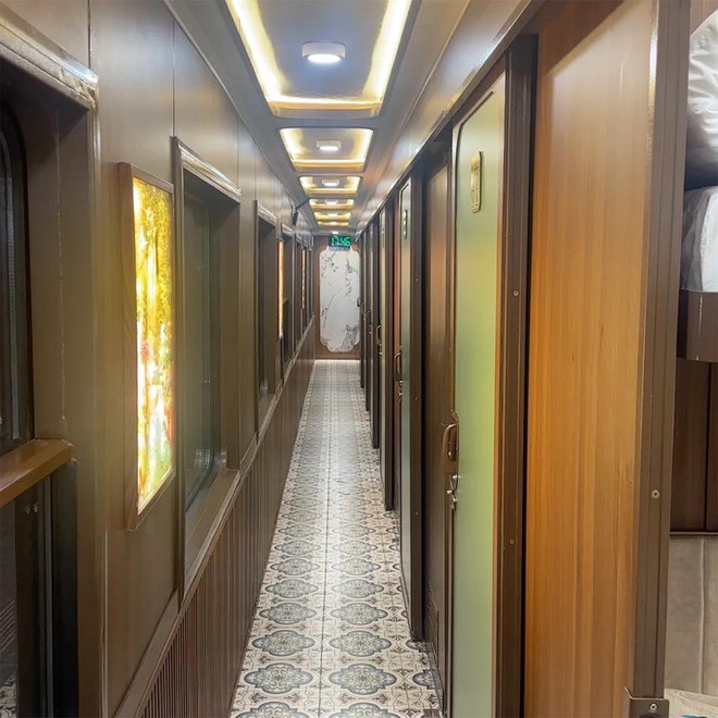 Chuyến tàu chạy 300km vừa nâng cấp thành chất lượng cao: Vé rẻ ngang xe khách mà được nhận xét "5 sao"- Ảnh 4. Chuyến tàu chạy 300km vừa nâng cấp thành chất lượng cao: Vé rẻ ngang xe khách mà được nhận xét "5 sao"- Ảnh 4.