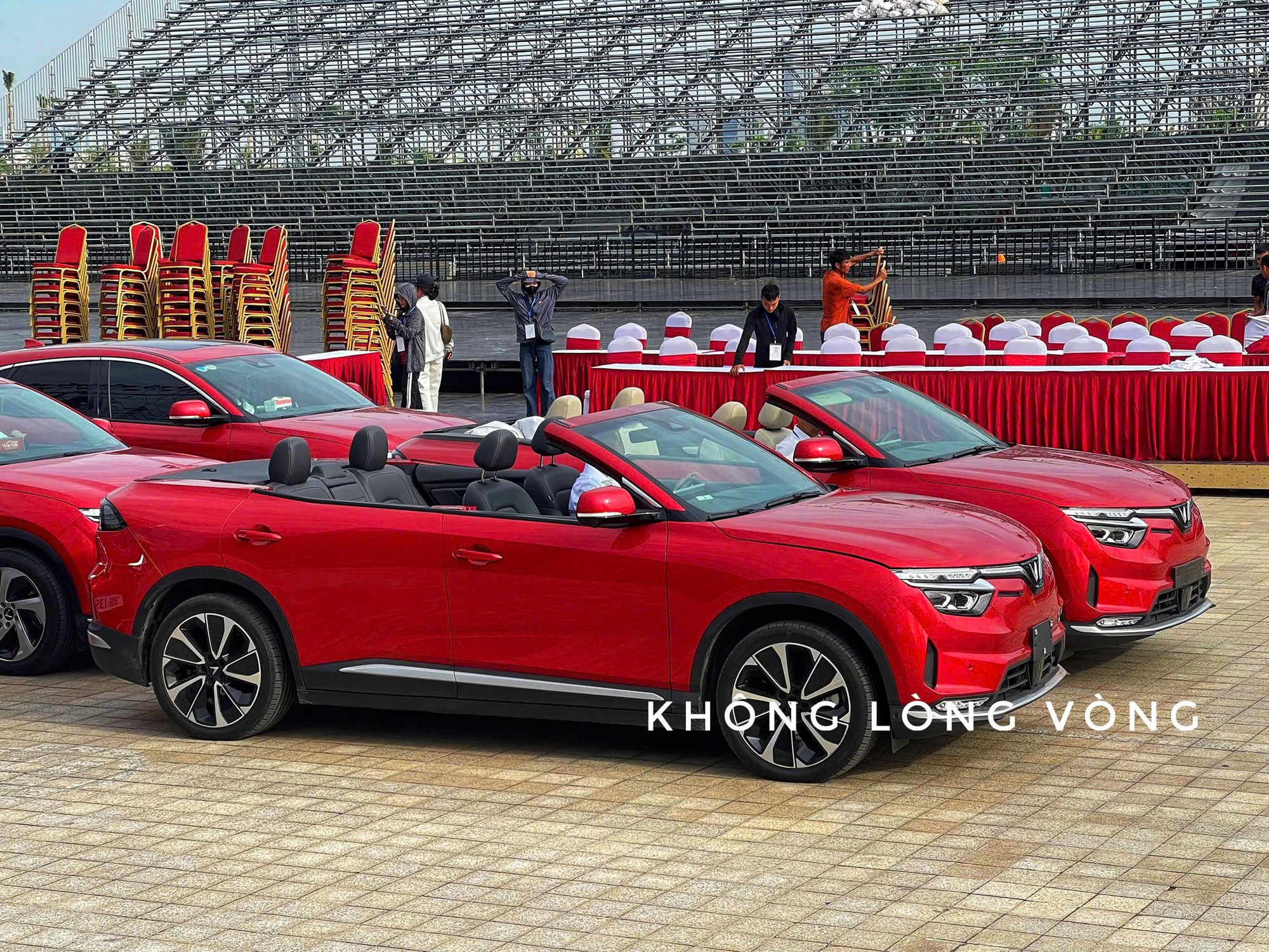 Cơ hội xem tận mắt bộ đôi VinFast VF 8 mui trần tại Hải Phòng: Thiết kế như xe thương mại, có 2 phiên bản- Ảnh 5. Cơ hội xem tận mắt bộ đôi VinFast VF 8 mui trần tại Hải Phòng: Thiết kế như xe thương mại, có 2 phiên bản- Ảnh 5.