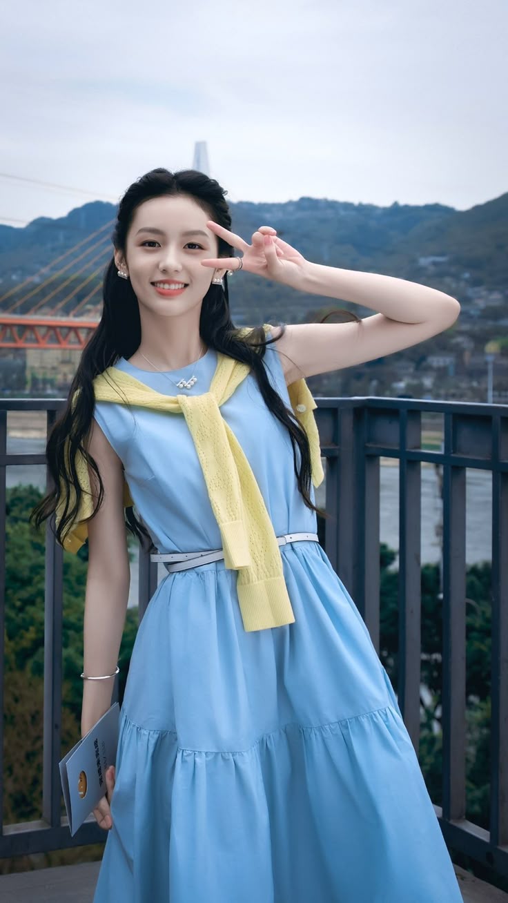 Mỹ nhân được mệnh danh "đẹp chấn động thế gian" cùng với Lưu Diệc Phi, ảnh chụp vội cũng xinh phát sáng- Ảnh 17. Mỹ nhân được mệnh danh "đẹp chấn động thế gian" cùng với Lưu Diệc Phi, ảnh chụp vội cũng xinh phát sáng- Ảnh 17.
