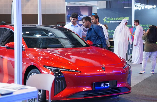 Vấn đề "đau đầu" của xe điện Trung Quốc: Giảm giá nhiều khiến xe mất giá, thứ người mua cần thì không có- Ảnh 2. Vấn đề "đau đầu" của xe điện Trung Quốc: Giảm giá nhiều khiến xe mất giá, thứ người mua cần thì không có- Ảnh 2.