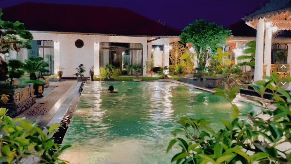 4 anh em ruột xây 4 căn villa giống hệt nhau trong khuôn viên rộng 6.000m2 ở Thanh Hóa: Resort nào đọ nổi đây?- Ảnh 11. 4 anh em ruột xây 4 căn villa giống hệt nhau trong khuôn viên rộng 6.000m2 ở Thanh Hóa: Resort nào đọ nổi đây?- Ảnh 11.