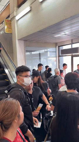 Cam thường check Đỗ Mỹ Linh cùng Chủ tịch Hà Nội FC ở sân bay gây sốt: Mặt mộc đầy khí chất Cam thường check Đỗ Mỹ Linh cùng Chủ tịch Hà Nội FC ở sân bay gây sốt: Mặt mộc đầy khí chất