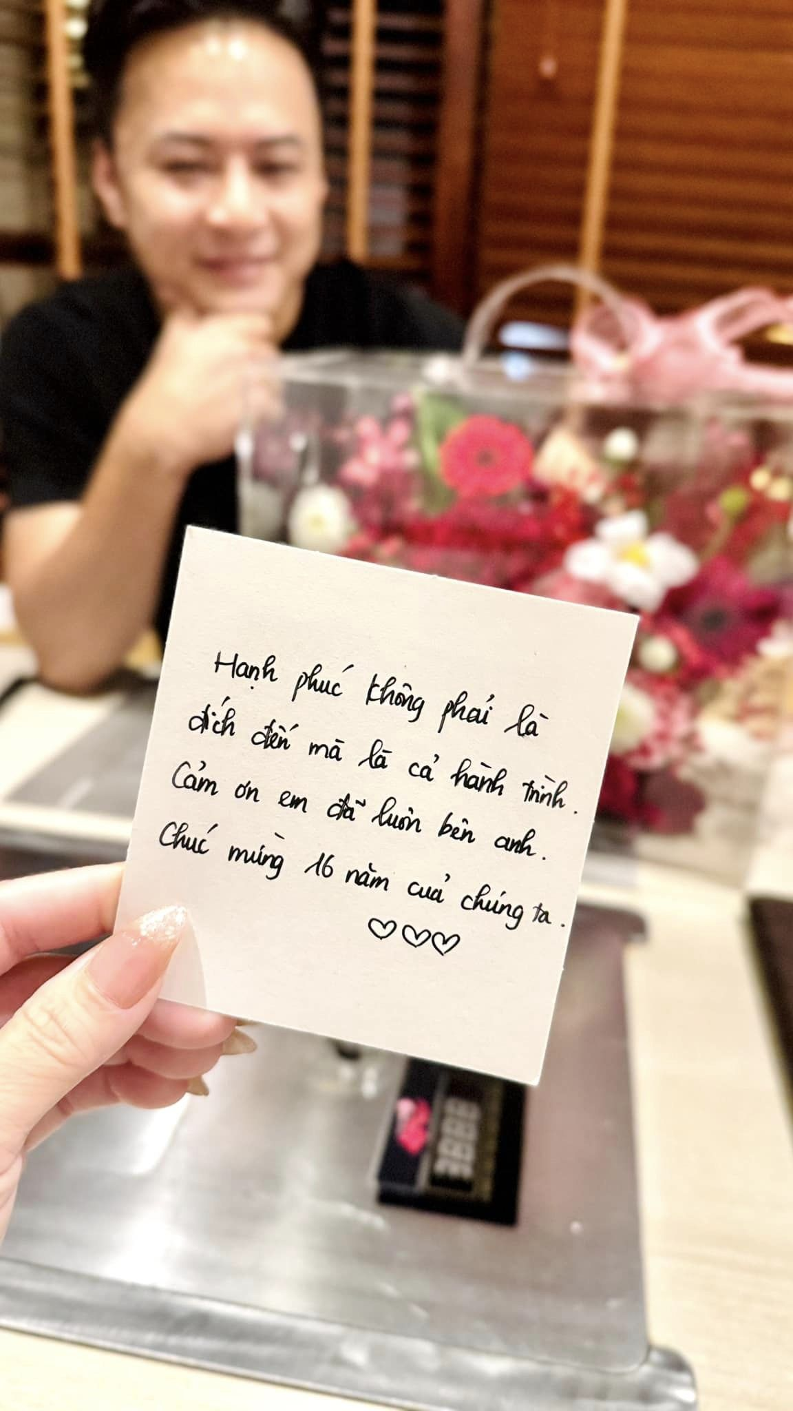Nghệ sĩ sở hữu biệt thự 3 mặt tiền trung tâm Hà Nội: Scandal chấn động, hôn nhân vẫn viên mãn- Ảnh 9. Nghệ sĩ sở hữu biệt thự 3 mặt tiền trung tâm Hà Nội: Scandal chấn động, hôn nhân vẫn viên mãn- Ảnh 9.