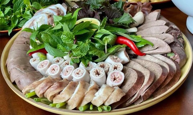 Khách Tây nếm thử món ăn này của Việt Nam rồi chốt lại 1 câu cực hài, "chuẩn không cần chỉnh"- Ảnh 6. Khách Tây nếm thử món ăn này của Việt Nam rồi chốt lại 1 câu cực hài, "chuẩn không cần chỉnh"- Ảnh 6.