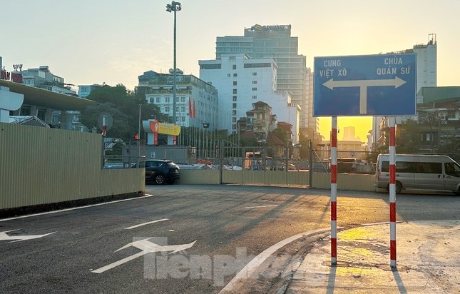 Hà Nội: Nhiều đoạn phố Trần Hưng Đạo tổ chức giao thông một chiều từ tối 12/5- Ảnh 4. Hà Nội: Nhiều đoạn phố Trần Hưng Đạo tổ chức giao thông một chiều từ tối 12/5- Ảnh 4.