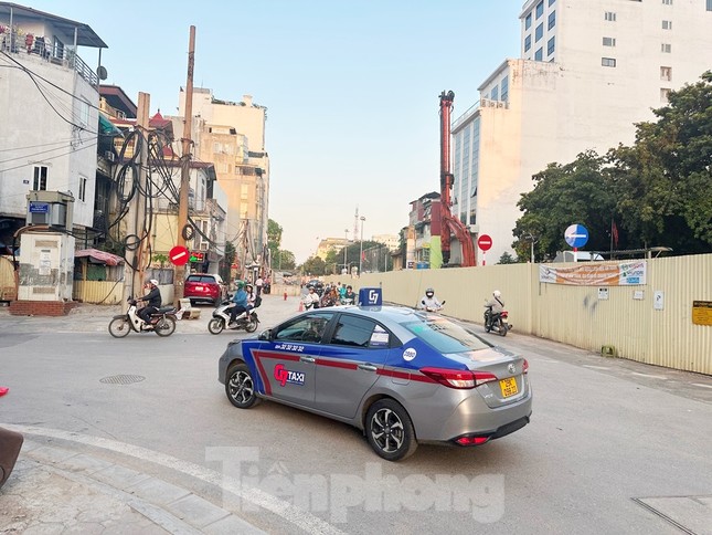 Hà Nội: Nhiều đoạn phố Trần Hưng Đạo tổ chức giao thông một chiều từ tối 12/5- Ảnh 6. Hà Nội: Nhiều đoạn phố Trần Hưng Đạo tổ chức giao thông một chiều từ tối 12/5- Ảnh 6.