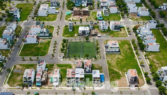Khách hàng 'tố' chủ đầu tư khu đô thị thu phí vô lý, độc quyền xây dựng- Ảnh 3. Khách hàng 'tố' chủ đầu tư khu đô thị thu phí vô lý, độc quyền xây dựng- Ảnh 3.