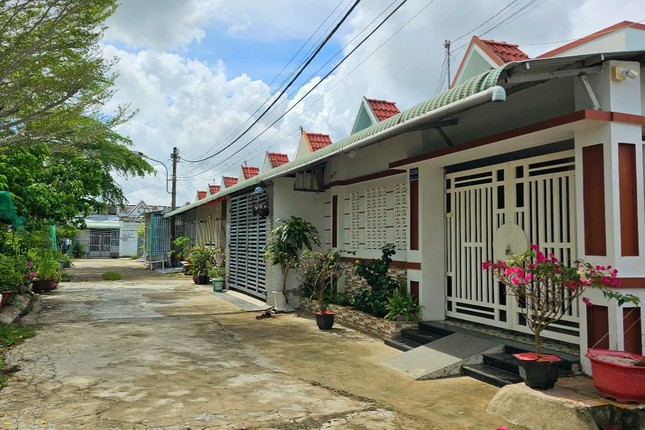 Tạm hoãn phiên tòa xét xử cựu Chủ tịch thành phố Sóc Trăng- Ảnh 1. Tạm hoãn phiên tòa xét xử cựu Chủ tịch thành phố Sóc Trăng- Ảnh 1.