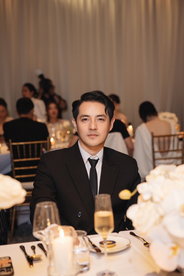 2 tiểu thư chính hiệu của Vbiz: Bố là thiếu gia tập đoàn nhựa giàu nức tiếng, mẹ là ca sĩ top đầu- Ảnh 9. 2 tiểu thư chính hiệu của Vbiz: Bố là thiếu gia tập đoàn nhựa giàu nức tiếng, mẹ là ca sĩ top đầu- Ảnh 9.