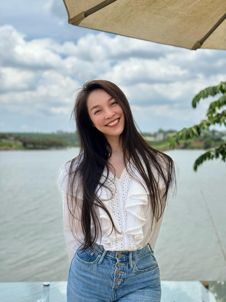 Nữ nghệ sĩ sở hữu nhà ở trung tâm Quận 1, U50 vẫn trẻ đẹp như 20, sống độc thân- Ảnh 6. Nữ nghệ sĩ sở hữu nhà ở trung tâm Quận 1, U50 vẫn trẻ đẹp như 20, sống độc thân- Ảnh 6.