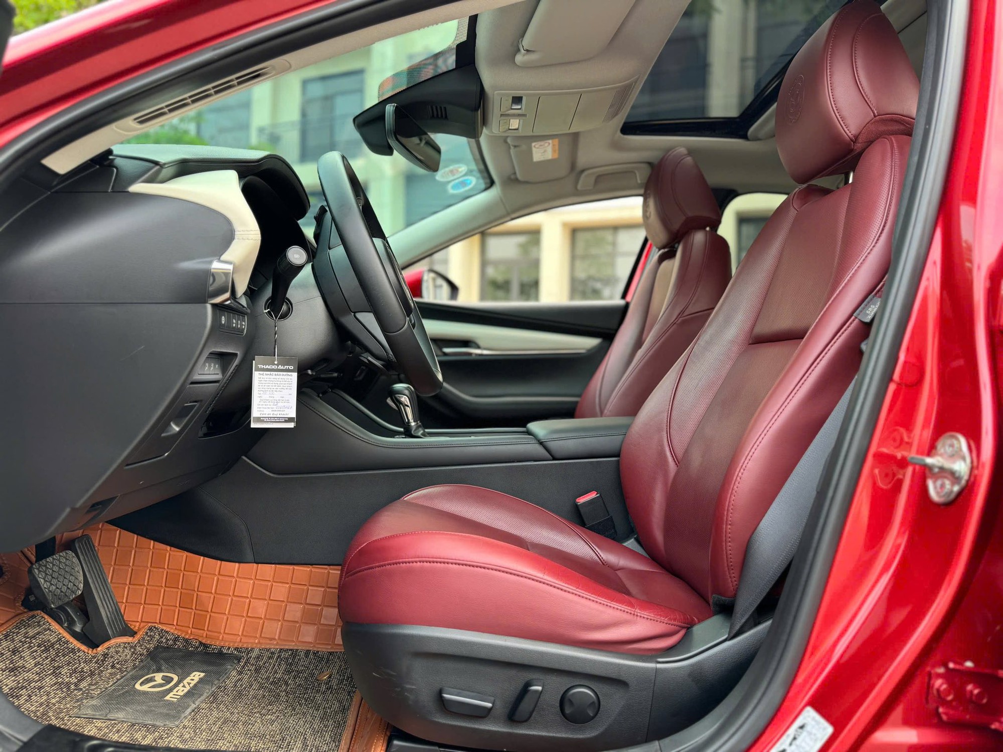 Mazda3 2020 rao bán gần 600 triệu: Gần đắt nhất thị trường, khó “đụng hàng”, chỉ có 40 chiếc toàn Việt Nam- Ảnh 10. Mazda3 2020 rao bán gần 600 triệu: Gần đắt nhất thị trường, khó “đụng hàng”, chỉ có 40 chiếc toàn Việt Nam- Ảnh 10.