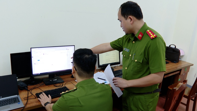 Bắt Hứa Văn Hội và 3 đồng phạm lừa đảo bằng ‘công nghệ’ từ Campuchia- Ảnh 4. Bắt Hứa Văn Hội và 3 đồng phạm lừa đảo bằng ‘công nghệ’ từ Campuchia- Ảnh 4.
