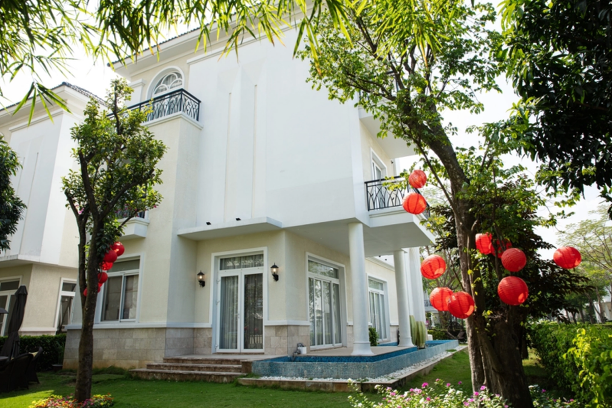 Nữ nghệ sĩ sống một mình trong biệt thự mặt tiền, rộng 800m2 ở Quận 9, 52 tuổi vẫn đẹp như 30- Ảnh 4. Nữ nghệ sĩ sống một mình trong biệt thự mặt tiền, rộng 800m2 ở Quận 9, 52 tuổi vẫn đẹp như 30- Ảnh 4.