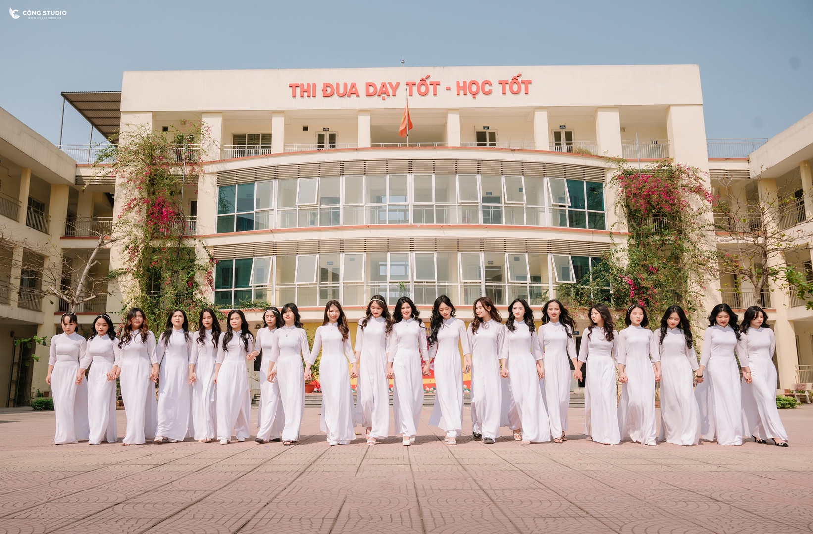 Một bước nhảy 6 bậc, ngôi trường này lọt top tỷ lệ chọi lớp 10 căng nhất Hà Nội khiến phụ huynh vã mồ hôi- Ảnh 1. Một bước nhảy 6 bậc, ngôi trường này lọt top tỷ lệ chọi lớp 10 căng nhất Hà Nội khiến phụ huynh vã mồ hôi- Ảnh 1.