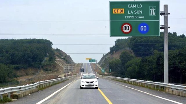 Sắp ‘lên đời’ cao tốc Cam Lộ - La Sơn- Ảnh 1. Sắp ‘lên đời’ cao tốc Cam Lộ - La Sơn- Ảnh 1.