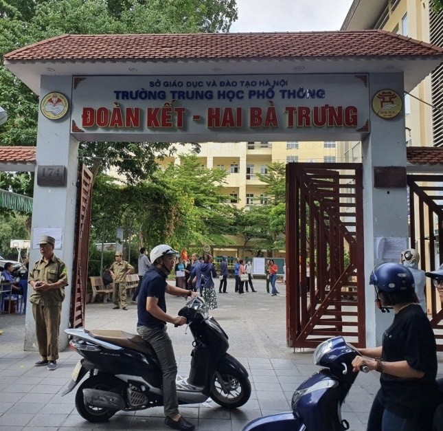 Trường có điểm chuẩn ‘rớt thảm’ năm ngoái, năm nay tỉ lệ chọi ra sao?- Ảnh 1. Trường có điểm chuẩn ‘rớt thảm’ năm ngoái, năm nay tỉ lệ chọi ra sao?- Ảnh 1.