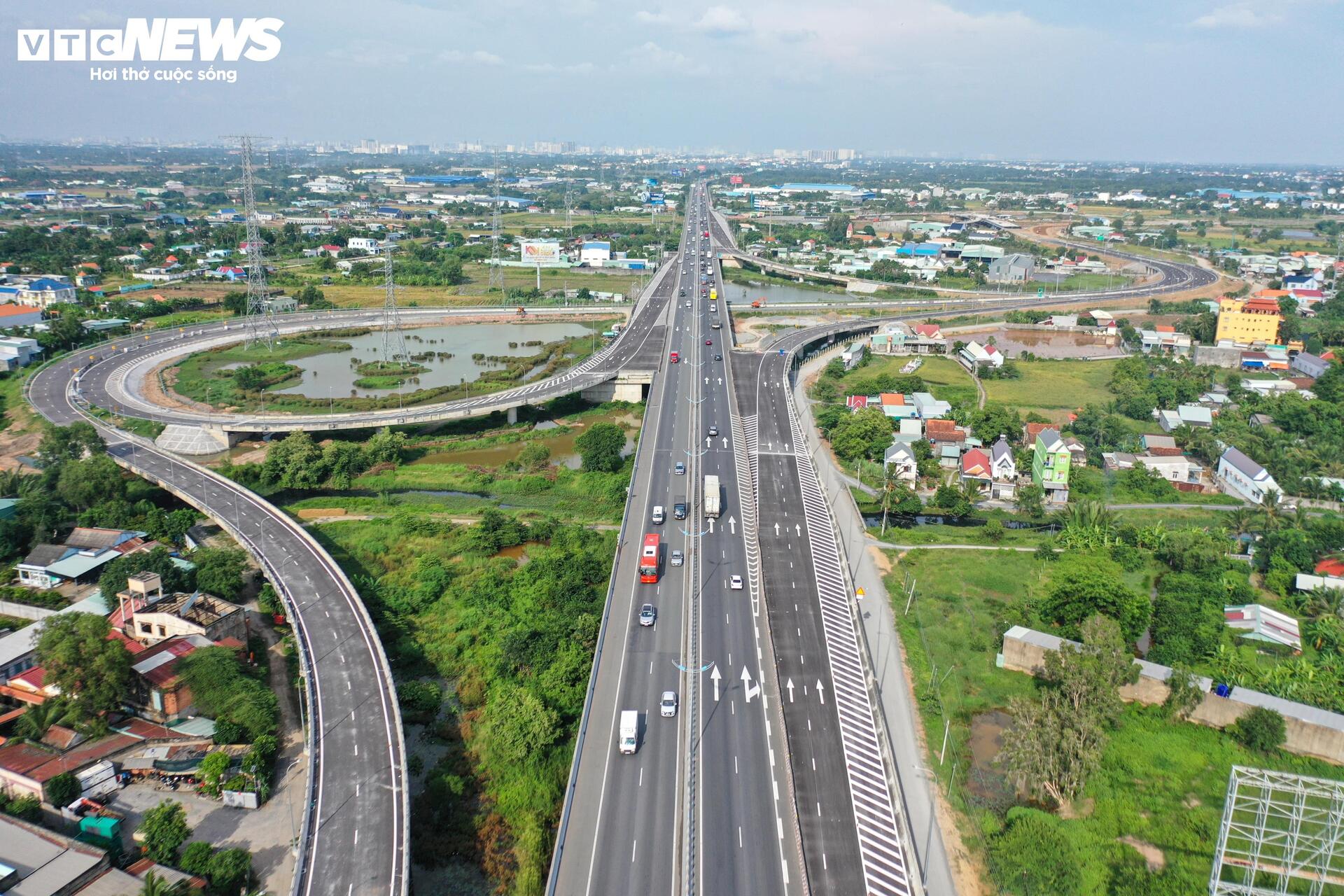 Cận cảnh các tuyến đường kết nối TP.HCM với Bà Rịa - Vũng Tàu trước sáp nhập- Ảnh 10. Cận cảnh các tuyến đường kết nối TP.HCM với Bà Rịa - Vũng Tàu trước sáp nhập- Ảnh 10.