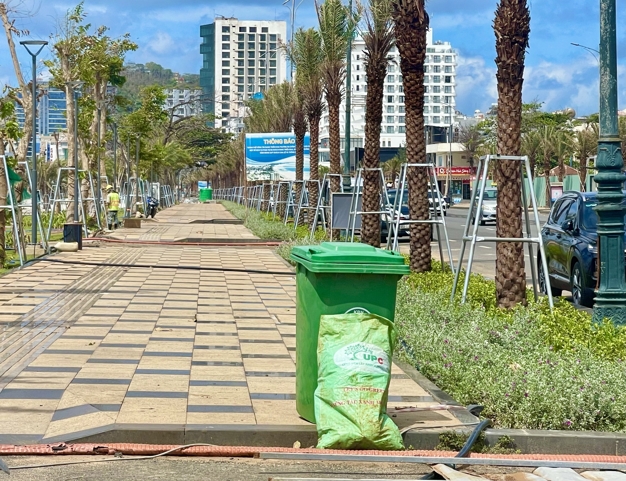 Chuyện khó coi tại Dự án chỉnh trang lớn nhất TP Vũng Tàu: Hình ảnh "hoàn hảo" sáng 14-5- Ảnh 7. Chuyện khó coi tại Dự án chỉnh trang lớn nhất TP Vũng Tàu: Hình ảnh "hoàn hảo" sáng 14-5- Ảnh 7.