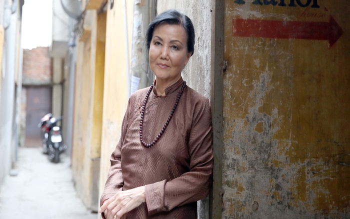 Minh tinh ở Mỹ về Việt Nam sau 20 năm, được nữ NSND quyền lực ra đón, hỏi: "Thẩm Thúy Hằng đâu?"- Ảnh 3. Minh tinh ở Mỹ về Việt Nam sau 20 năm, được nữ NSND quyền lực ra đón, hỏi: "Thẩm Thúy Hằng đâu?"- Ảnh 3.
