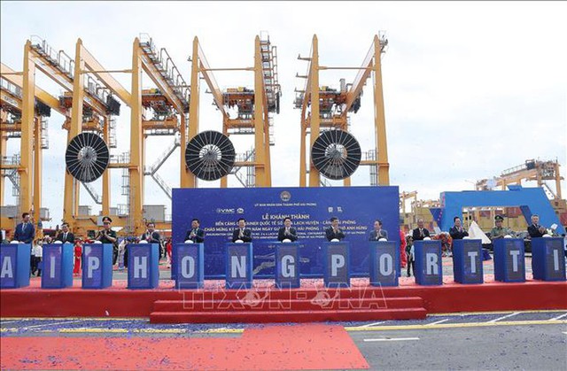 "Siêu cảng" container 7.000 tỷ: Mở toang cửa ngõ ra biển, Việt Nam ghi dấu trên bản đồ logistics thế giới- Ảnh 1. "Siêu cảng" container 7.000 tỷ: Mở toang cửa ngõ ra biển, Việt Nam ghi dấu trên bản đồ logistics thế giới- Ảnh 1.