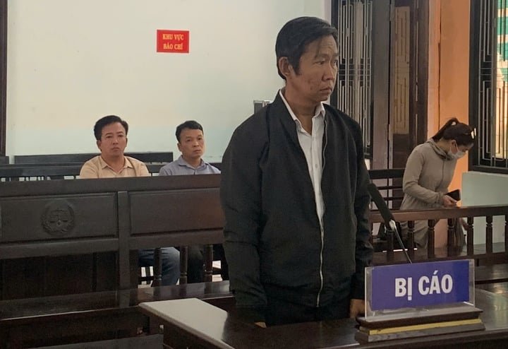 Cựu nhân viên ngân hàng lừa bạn 7,7 tỷ đồng đánh bạc 'giải khuây'- Ảnh 1. Cựu nhân viên ngân hàng lừa bạn 7,7 tỷ đồng đánh bạc 'giải khuây'- Ảnh 1.