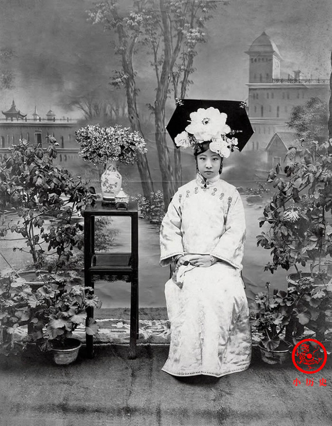 Vương tộc cuối cùng của Trung Hoa: Loạt ảnh hiếm hé lộ toàn cảnh cuộc sống gia đình Phổ Nghi qua 3 thế hệ- Ảnh 6. Vương tộc cuối cùng của Trung Hoa: Loạt ảnh hiếm hé lộ toàn cảnh cuộc sống gia đình Phổ Nghi qua 3 thế hệ- Ảnh 6.