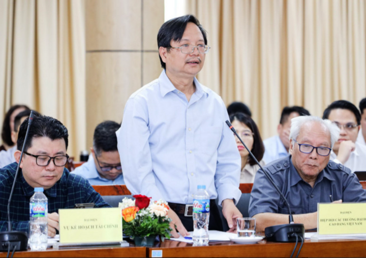 Không biết giải thích với nước ngoài thế nào là 'trường đại học trong đại học'- Ảnh 1. Không biết giải thích với nước ngoài thế nào là 'trường đại học trong đại học'- Ảnh 1.