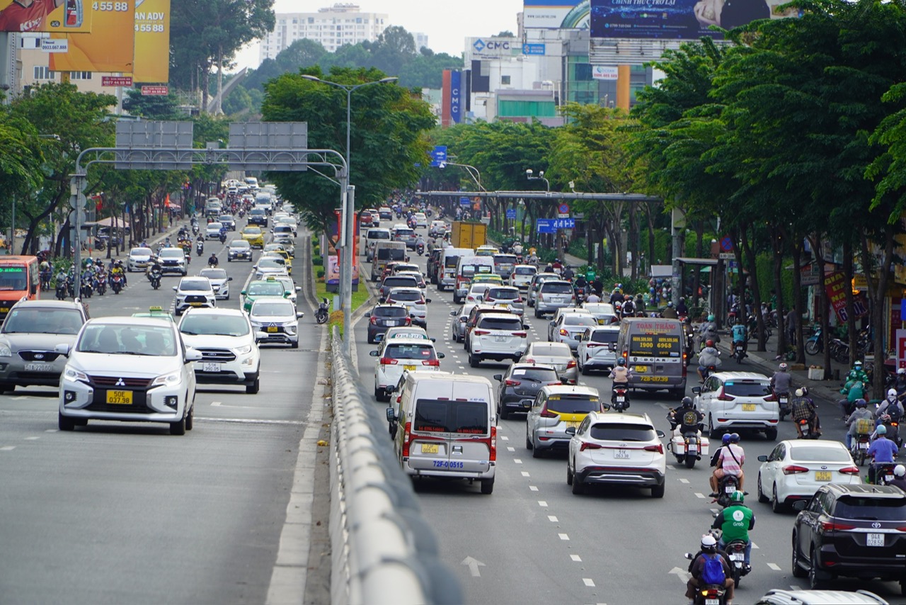 Cục Môi trường chính thức lên tiếng về quy định khí thải với ô tô tại Hà Nội và TP HCM- Ảnh 1. Cục Môi trường chính thức lên tiếng về quy định khí thải với ô tô tại Hà Nội và TP HCM- Ảnh 1.