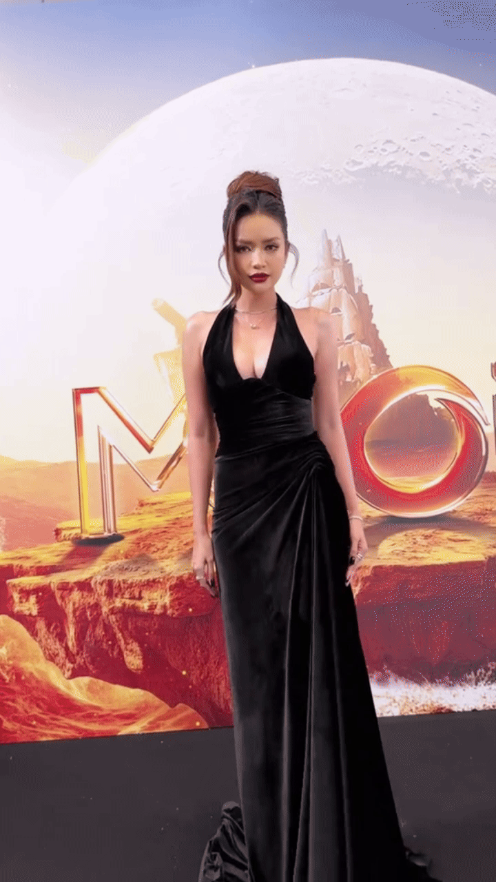 Nữ giám đốc vừa có phát ngôn gây chú ý: Đẹp xuất thần ở họp báo nhưng bị nhận xét “nhan sắc như chứng khoán”- Ảnh 2.