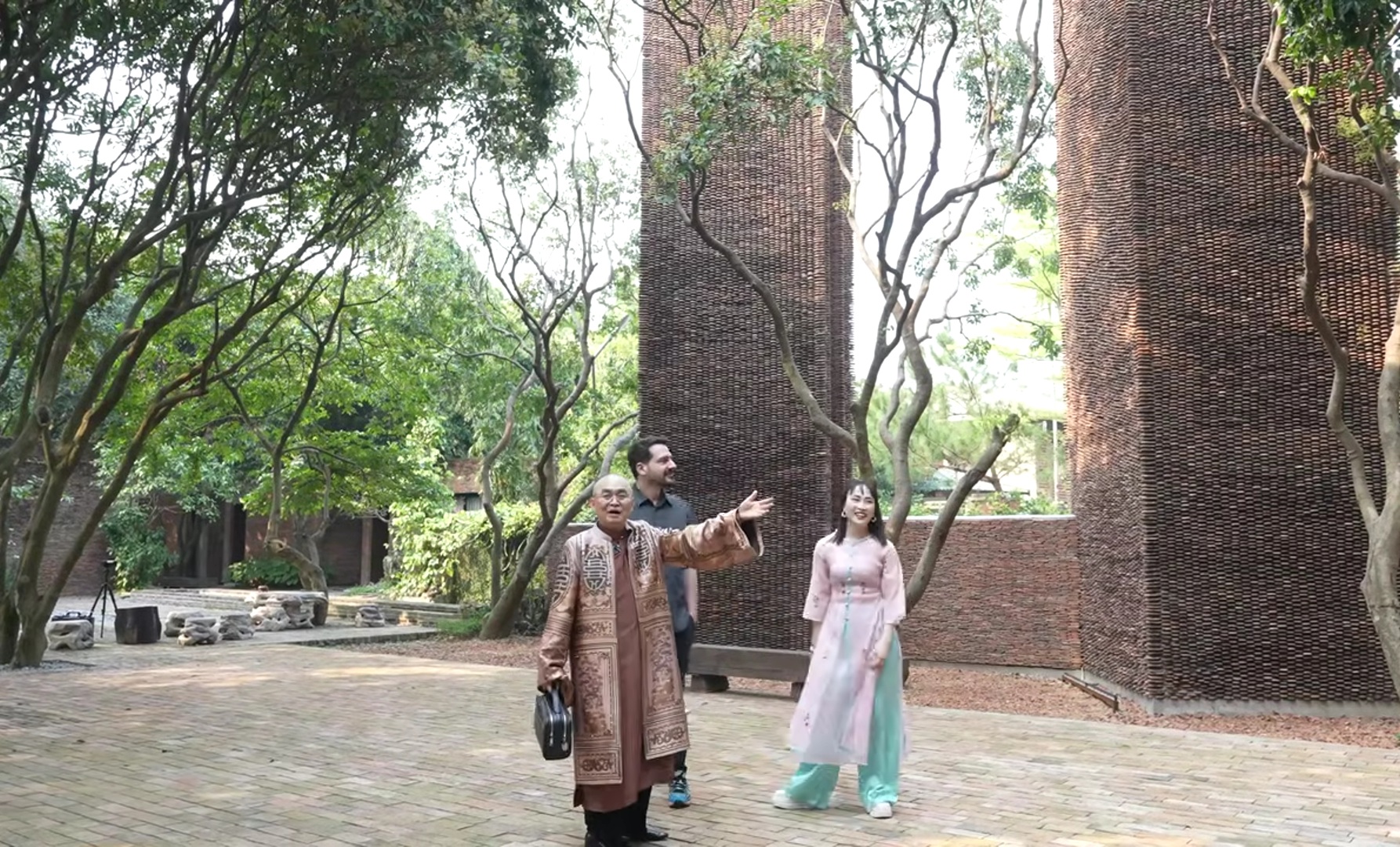 Một chuyên gia cao cấp người Mỹ tìm tới cơ ngơi 5000m2 của Xuân Hinh, thốt lên một câu- Ảnh 1. Một chuyên gia cao cấp người Mỹ tìm tới cơ ngơi 5000m2 của Xuân Hinh, thốt lên một câu- Ảnh 1.