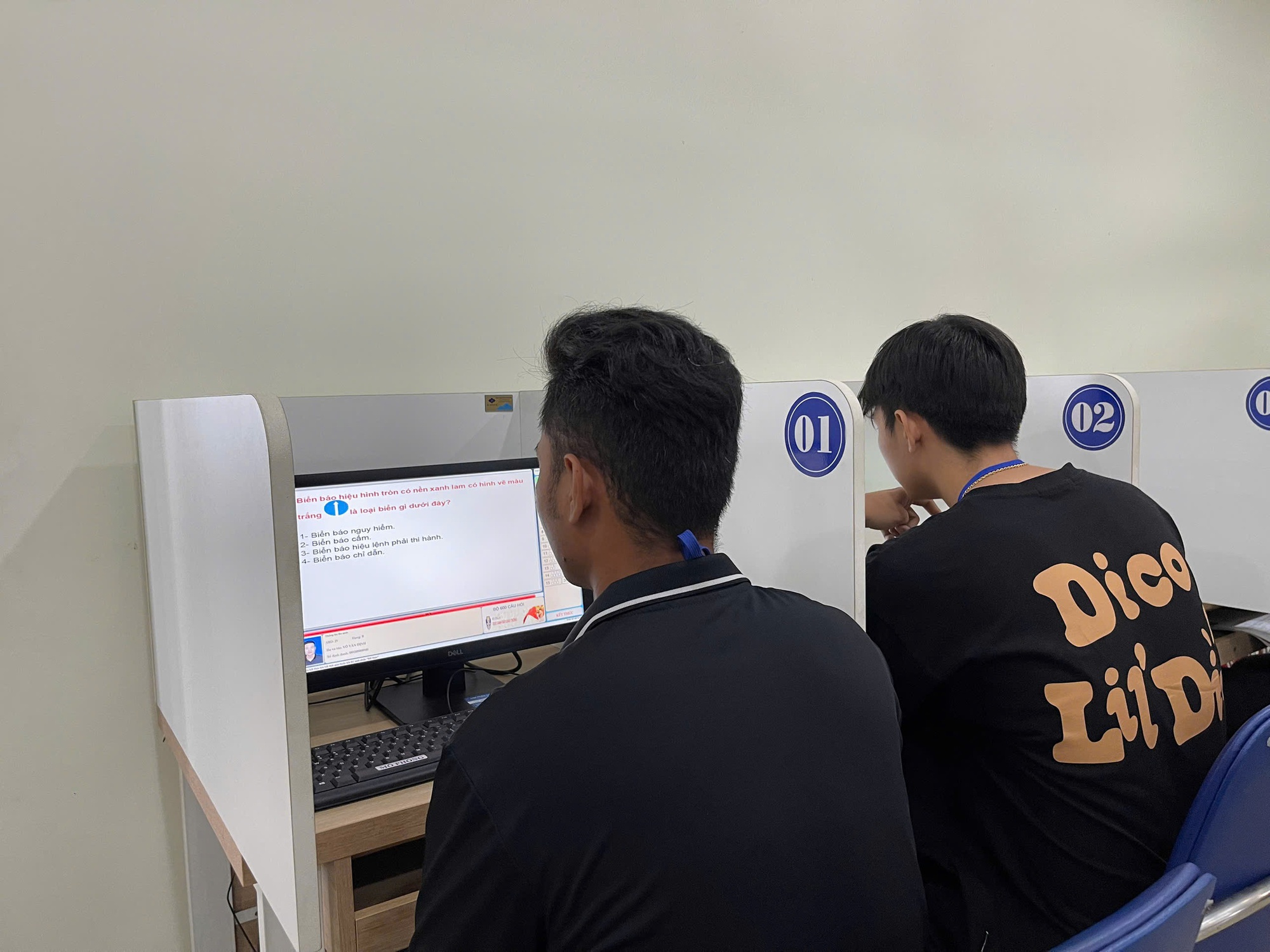 Tin rất vui cho người dân muốn sát hạch, cấp giấy phép lái xe ở TP HCM- Ảnh 2. Tin rất vui cho người dân muốn sát hạch, cấp giấy phép lái xe ở TP HCM- Ảnh 2.