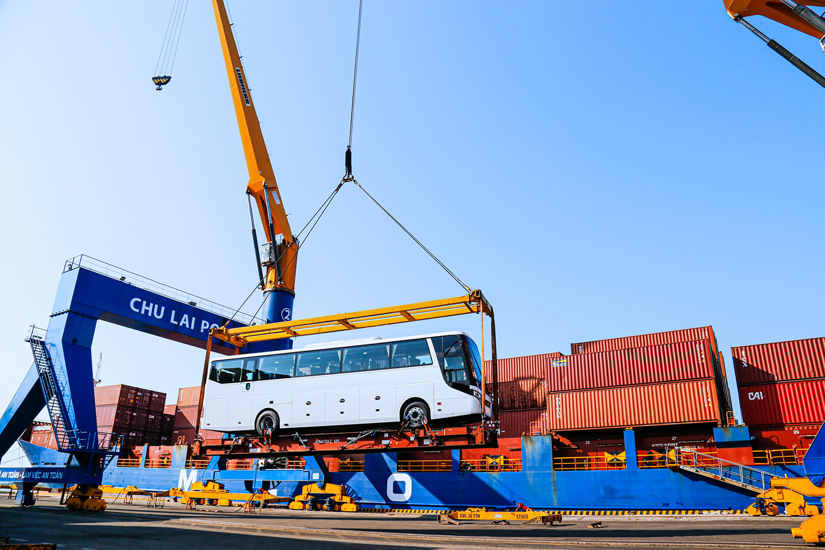 Tập đoàn Việt có 7 nhà máy xe vừa xuất khẩu lô xe cao cấp đến công xưởng ô tô số 1 Đông Nam Á- Ảnh 5. Tập đoàn Việt có 7 nhà máy xe vừa xuất khẩu lô xe cao cấp đến công xưởng ô tô số 1 Đông Nam Á- Ảnh 5.