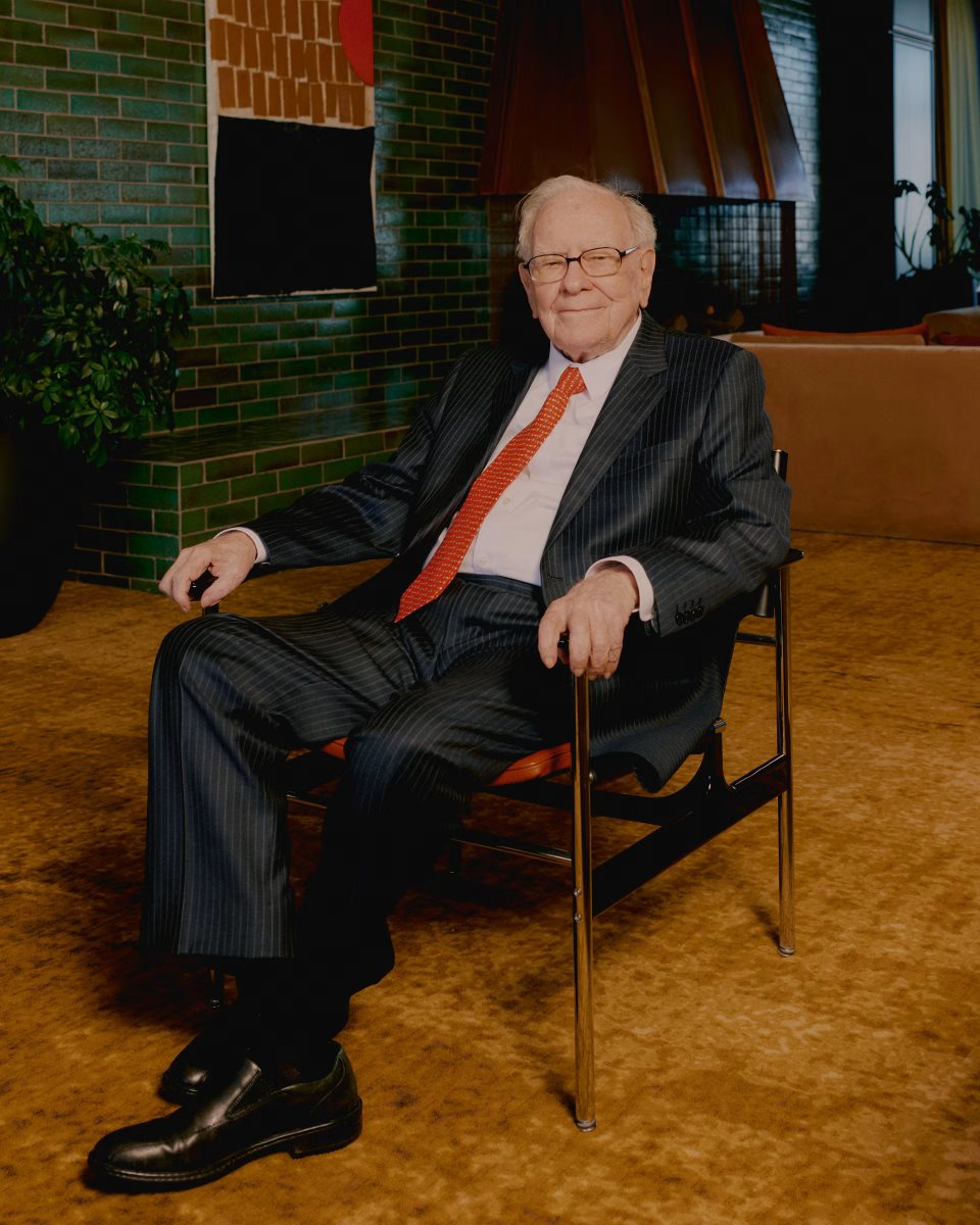 Warren Buffett tiết lộ lý do từ chức ở tuổi 94, khẳng định người kế nhiệm sẽ biết làm gì với 347 tỷ USD tiền mặt- Ảnh 2. Warren Buffett tiết lộ lý do từ chức ở tuổi 94, khẳng định người kế nhiệm sẽ biết làm gì với 347 tỷ USD tiền mặt- Ảnh 2.