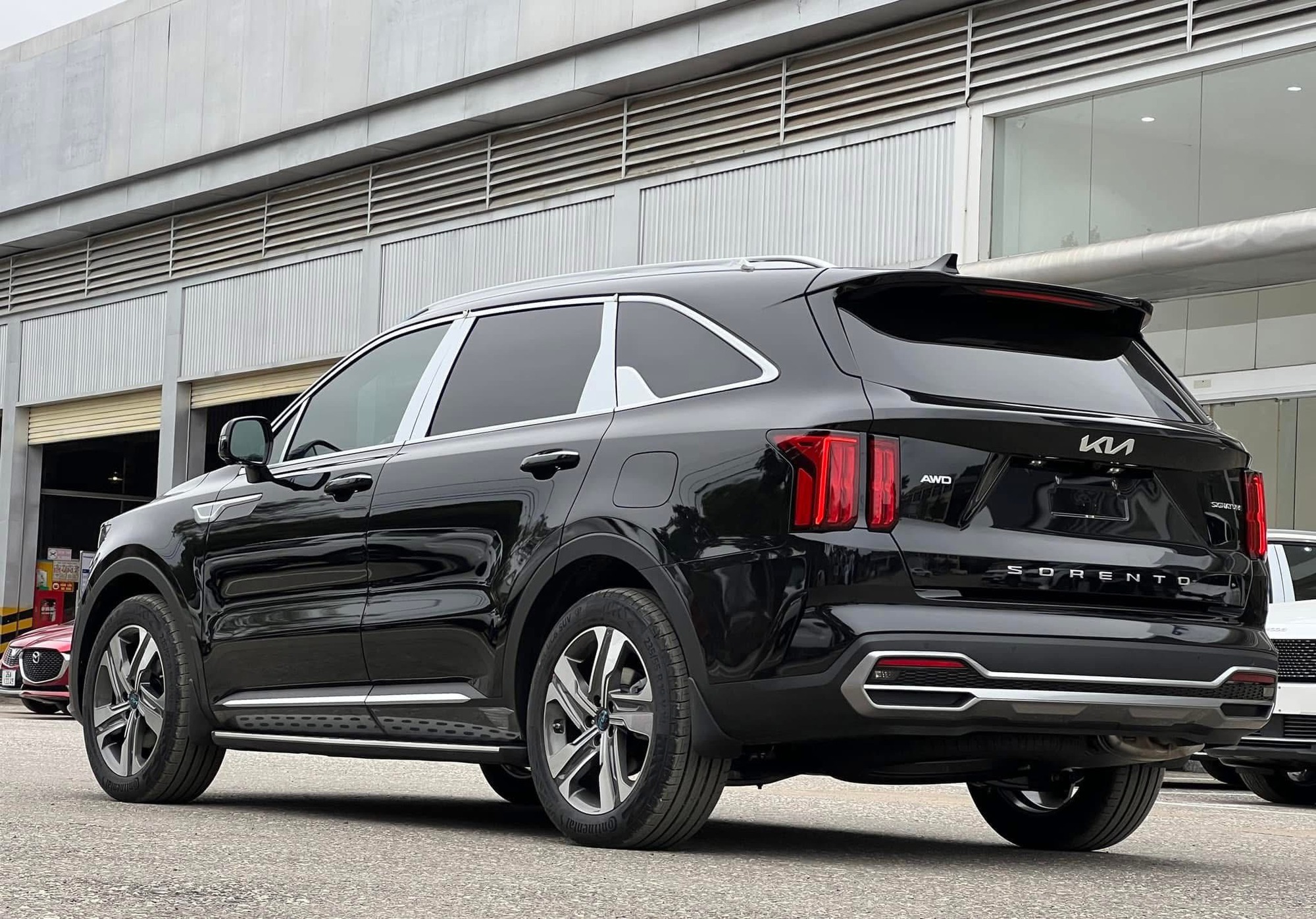 Giá Kia Sorento lần đầu giảm dưới mốc 900 triệu tại đại lý: Rẻ nhất phân khúc, ngang CX-5 bản tầm trung, dọn kho chờ bản mới sắp ra mắt- Ảnh 3. Giá Kia Sorento lần đầu giảm dưới mốc 900 triệu tại đại lý: Rẻ nhất phân khúc, ngang CX-5 bản tầm trung, dọn kho chờ bản mới sắp ra mắt- Ảnh 3.