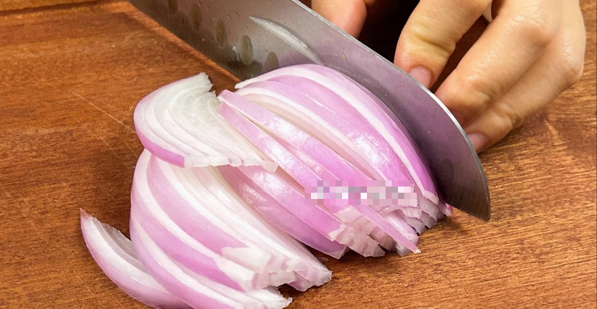 Đặt 1 củ hành tây ở góc phòng, tôi chỉ ước biết mẹo này sớm hơn 10 năm- Ảnh 5. Đặt 1 củ hành tây ở góc phòng, tôi chỉ ước biết mẹo này sớm hơn 10 năm- Ảnh 5.