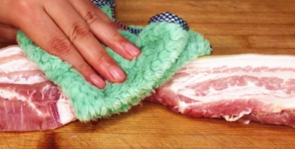 Đi chợ thấy người bán liên tục dùng giẻ lau thịt heo: 90% người biết nhưng không hiểu ý nghĩa- Ảnh 2. Đi chợ thấy người bán liên tục dùng giẻ lau thịt heo: 90% người biết nhưng không hiểu ý nghĩa- Ảnh 2.