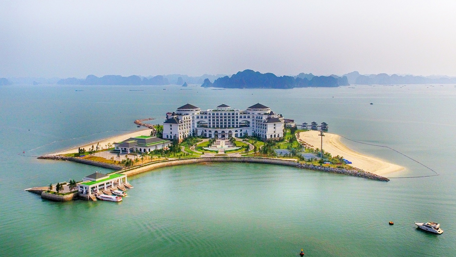 Đảo Rều Hạ Long - nơi Hồ Quỳnh Hương tổ chức đám cưới có gì đặc biệt mà được coi là Đảo Rều Hạ Long - nơi Hồ Quỳnh Hương tổ chức đám cưới có gì đặc biệt mà được coi là