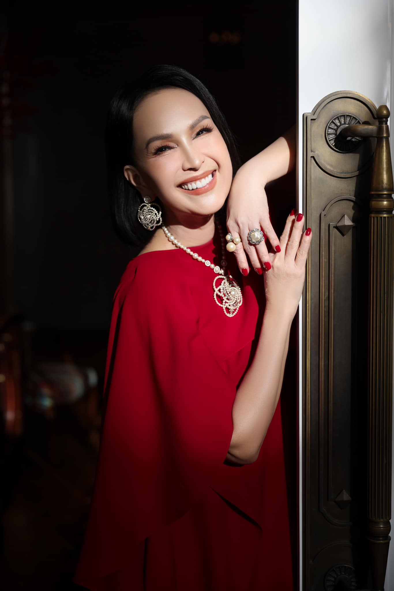 Nữ nghệ sĩ có hôn nhân viên mãn với chồng doanh nhân, U70 mà trẻ như 40: Bí quyết gói gọn trong 4 điều- Ảnh 6. Nữ nghệ sĩ có hôn nhân viên mãn với chồng doanh nhân, U70 mà trẻ như 40: Bí quyết gói gọn trong 4 điều- Ảnh 6.