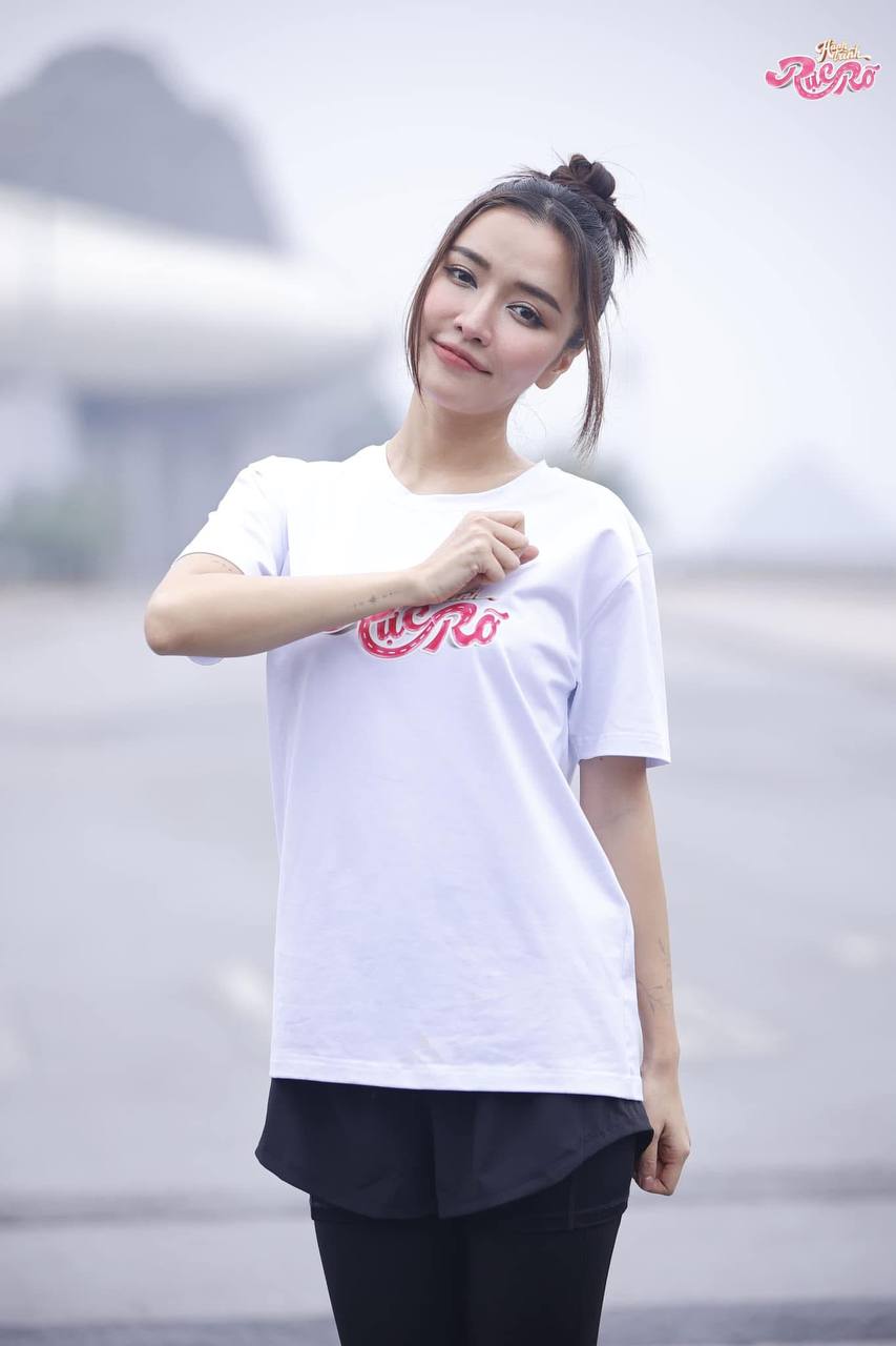 Bích Phương qua loạt cam thường: Nhan sắc nay sao lạ quá!- Ảnh 13. Bích Phương qua loạt cam thường: Nhan sắc nay sao lạ quá!- Ảnh 13.