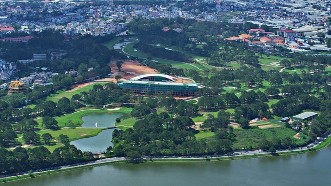 Kỷ luật 3 cán bộ liên quan sai phạm tại dự án sân golf Đồi Cù- Ảnh 1. Kỷ luật 3 cán bộ liên quan sai phạm tại dự án sân golf Đồi Cù- Ảnh 1.
