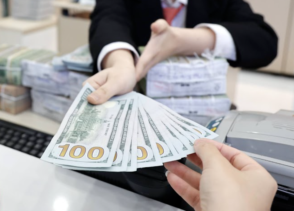 Giá USD tại Việt Nam giảm mạnh- Ảnh 1. Giá USD tại Việt Nam giảm mạnh- Ảnh 1.