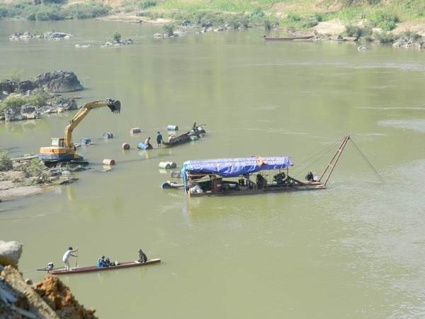Phát hiện 32 tấn vàng trong lòng một con sông cổ- Ảnh 1. Phát hiện 32 tấn vàng trong lòng một con sông cổ- Ảnh 1.