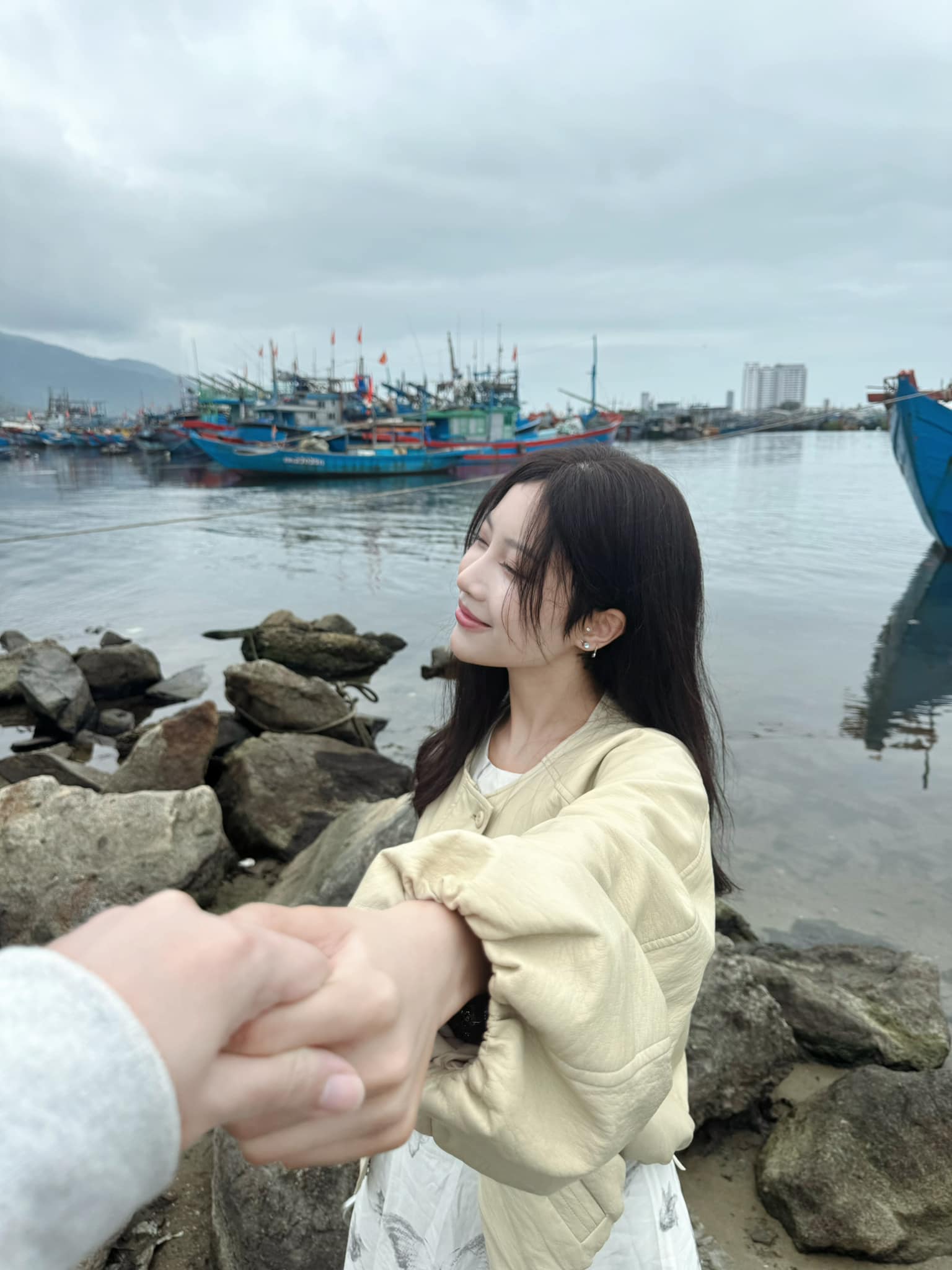 Màn cầu hôn khiến cả cõi mạng rưng rưng: Nhẫn cưới cả đời chỉ mua được 1 chiếc - "chồng người ta" xịn quá xịn!- Ảnh 6.