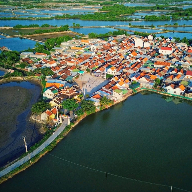 Phát hiện ngôi làng có duy nhất 1 đường vào gần Nha Trang, du khách ấn tượng với cảnh từ trên cao- Ảnh 7. Phát hiện ngôi làng có duy nhất 1 đường vào gần Nha Trang, du khách ấn tượng với cảnh từ trên cao- Ảnh 7.