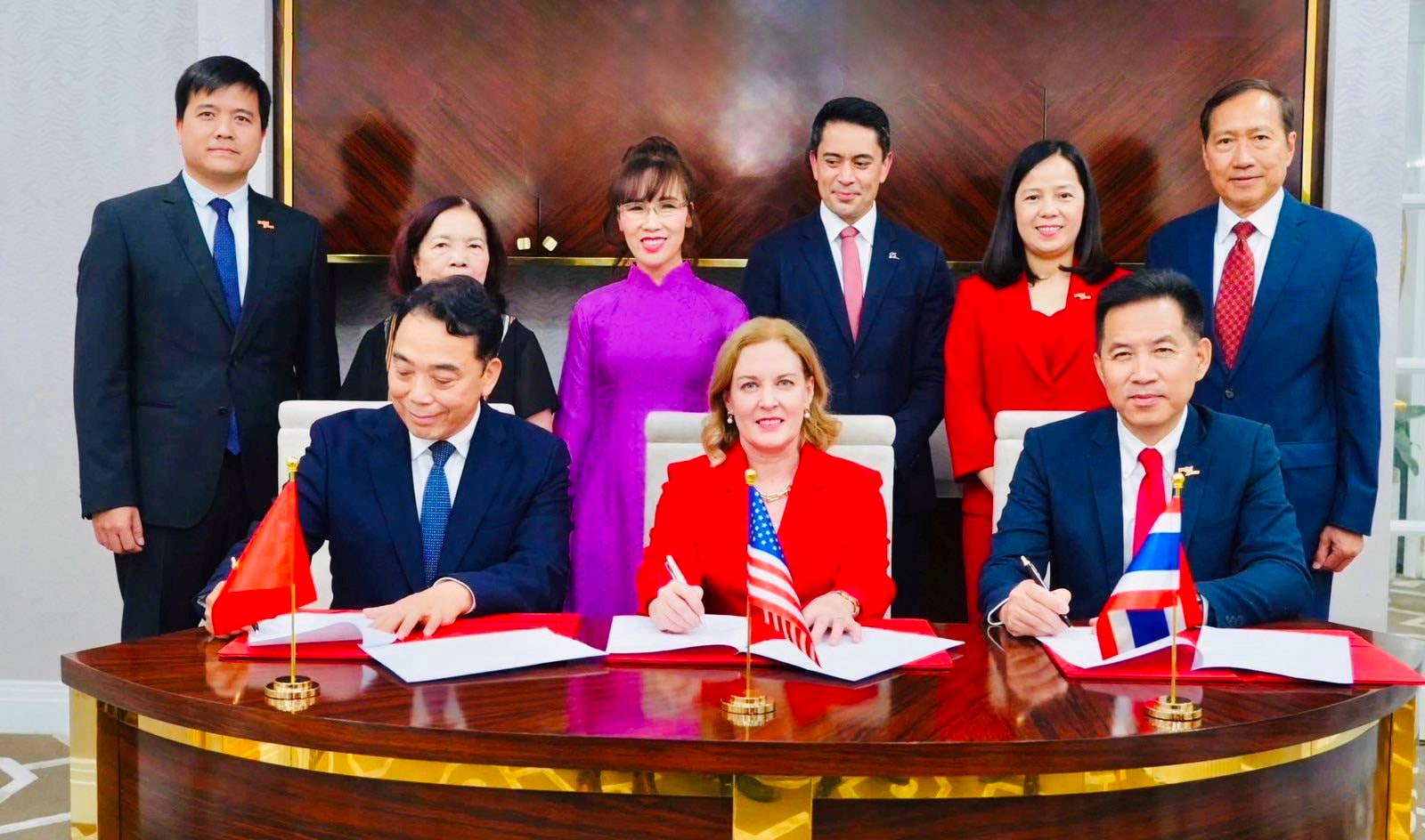 Hãng hàng không của tỷ phú Nguyễn Thị Phương Thảo sẽ chuyển giao 50 tàu bay Boeing 737 cho Vietjet Thái Lan- Ảnh 1. Hãng hàng không của tỷ phú Nguyễn Thị Phương Thảo sẽ chuyển giao 50 tàu bay Boeing 737 cho Vietjet Thái Lan- Ảnh 1.