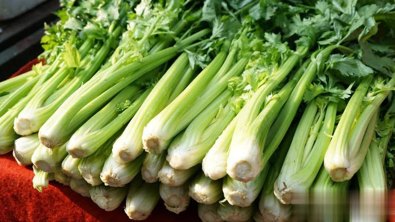 Đi chợ gặp 5 loại rau "không ngậm thuốc trừ sâu" bổ như sâm này thì nên mua ngay- Ảnh 5. Đi chợ gặp 5 loại rau "không ngậm thuốc trừ sâu" bổ như sâm này thì nên mua ngay- Ảnh 5.