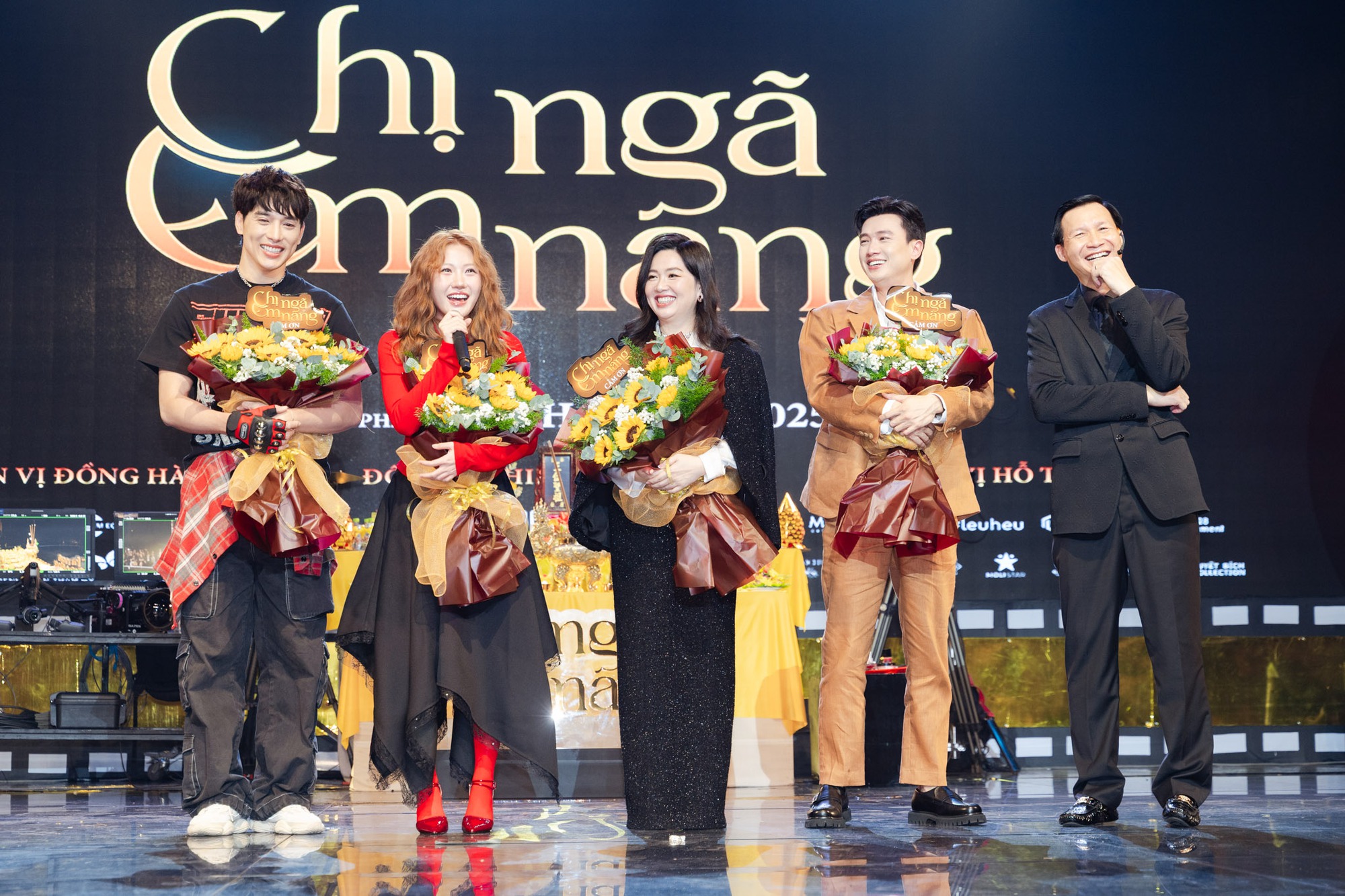 15 giây cam thường bóc nhan sắc thật khó tin của em gái Trấn Thành- Ảnh 6. 15 giây cam thường bóc nhan sắc thật khó tin của em gái Trấn Thành- Ảnh 6.