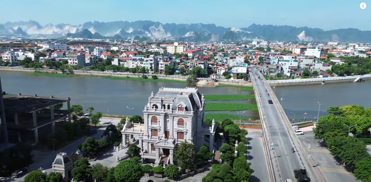 Lâu đài có 1-0-2 trên đất vàng ở Hà Nam: 4 phía đều là Lâu đài có 1-0-2 trên đất vàng ở Hà Nam: 4 phía đều là